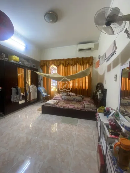 Nhà Xô Viết Nghệ Tĩnh, Bình Thạnh – giá quanh 11.6 tỷ, sân để được 4 xe hơi - ảnh 1