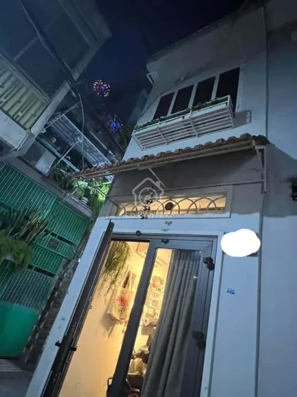 Nhà Huỳnh Văn Bánh, Phú Nhuận – giá quanh 2.5 tỷ, xe hơi đỗ cửa - ảnh 1