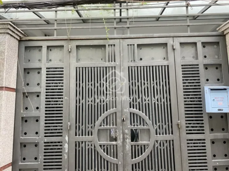 Nhà Cách Mạng Tháng 8, Quận 3 – giá quanh 11.2 tỷ, sát bên Quận 1 - ảnh 1