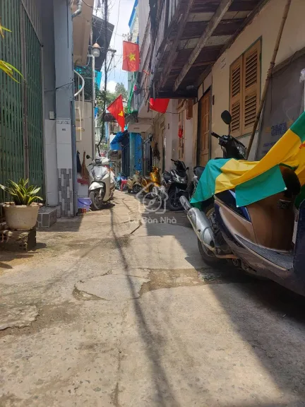 Nhà Trường Sa, Bình Thạnh – giá nhỉnh 8.7 tỷ, ngang khủng hơn 5m - ảnh 1