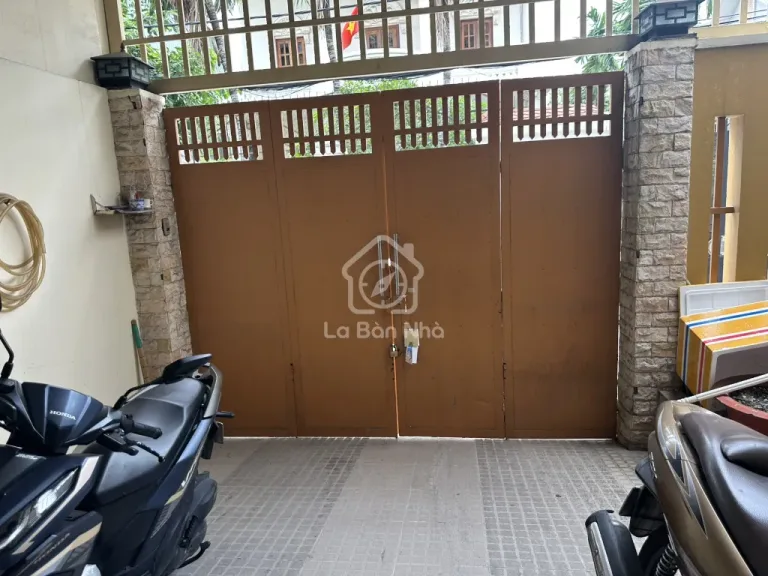 Nhà Bùi Đình Tuý, Bình Thạnh – giá quanh 20 tỷ, vị trí 2 mặt tiền trước sau - ảnh 1