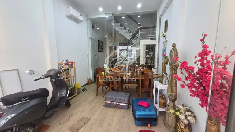 Nhà Huỳnh Văn Bánh, Phú Nhuận – giá quanh 18.5 tỷ, mặt tiền kinh doanh - ảnh 1