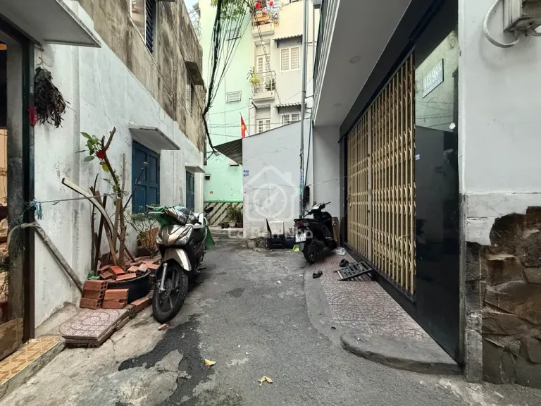 Nhà Lê Văn Sỹ, Quận 3 – giá quanh 5 tỷ, lô góc thoáng mát - ảnh 1