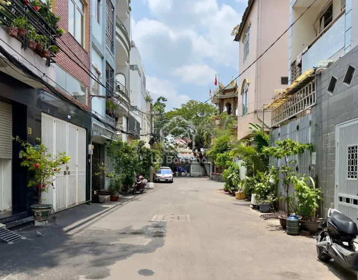 Nhà Cách Mạng Tháng 8, Quận 3 – giá quanh 22 tỷ, tạo dòng tiền tốt - ảnh 1