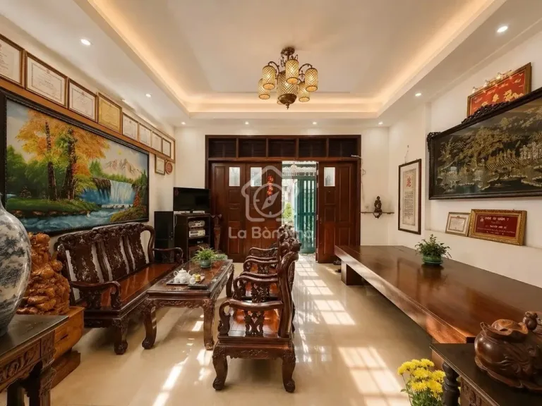 Nhà Cách Mạng Tháng Tám, Quận 3 – giá quanh 24.5 tỷ, khu phân lô kinh doanh - ảnh 1