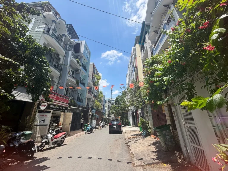 Nhà Nguyễn Gia Trí, Bình Thạnh – giá quanh 21 tỷ, đường 10m thông kinh doanh - ảnh 1